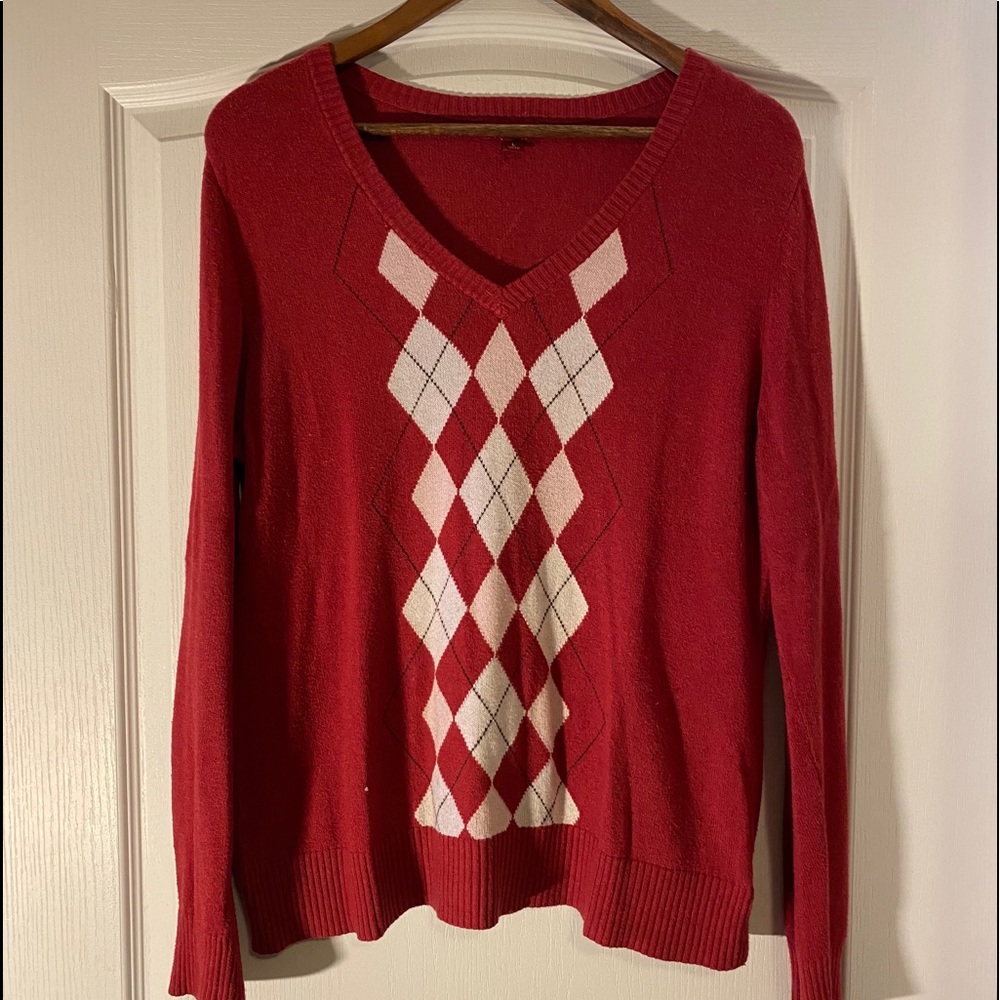 EUC Merona Red/White Argyle V-neck Sweater size L